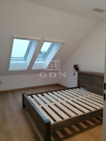 Kiadó téglalakás, albérlet, Szegeden 300 E Ft / hó, 2 szobás