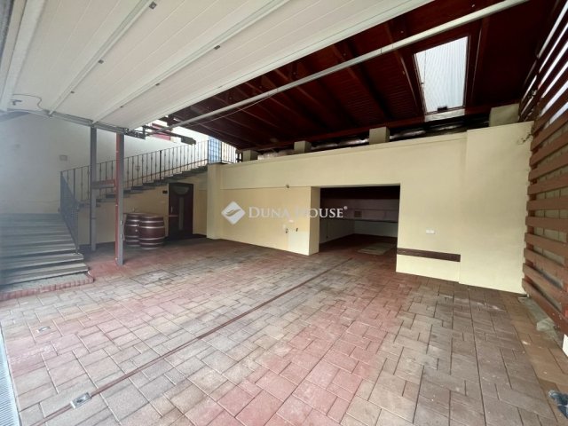 Eladó családi ház, Bonyhádon 120 M Ft, 5 szobás