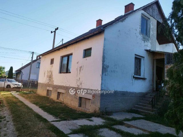 Eladó családi ház, Decsen 26.99 M Ft, 5 szobás