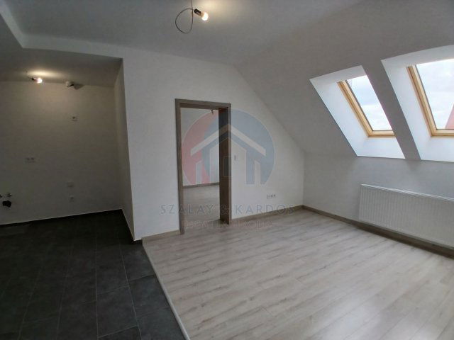 Eladó téglalakás, Nagycenken 68.9 M Ft, 3 szobás