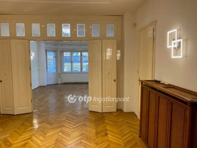Eladó téglalakás, Budapesten, VI. kerületben 109 M Ft