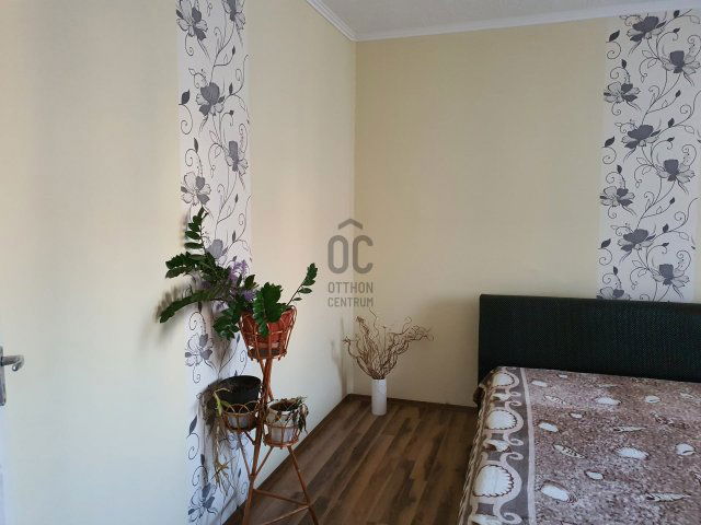 Eladó panellakás, Kisvárdán 32 M Ft, 2 szobás