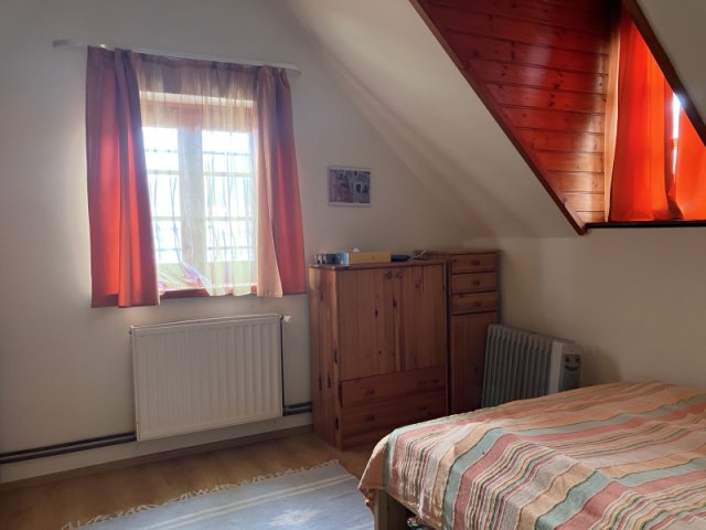 Eladó családi ház, Balatonfüreden 199.9 M Ft, 6+2 szobás