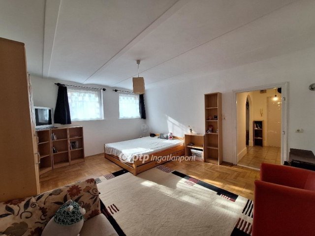 Eladó téglalakás, Budapesten, X. kerületben 42 M Ft, 1+1 szobás