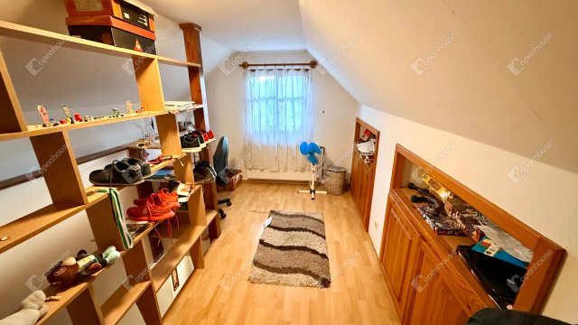 Eladó családi ház, Pilisen 83.5 M Ft, 5 szobás