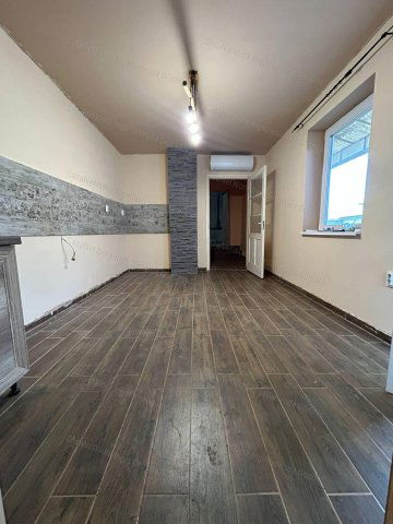 Eladó családi ház, Turán 55 M Ft, 3 szobás