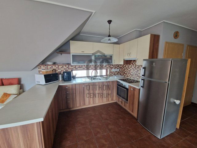 Kiadó téglalakás, albérlet, Tatán 350 E Ft / hó, 4 szobás