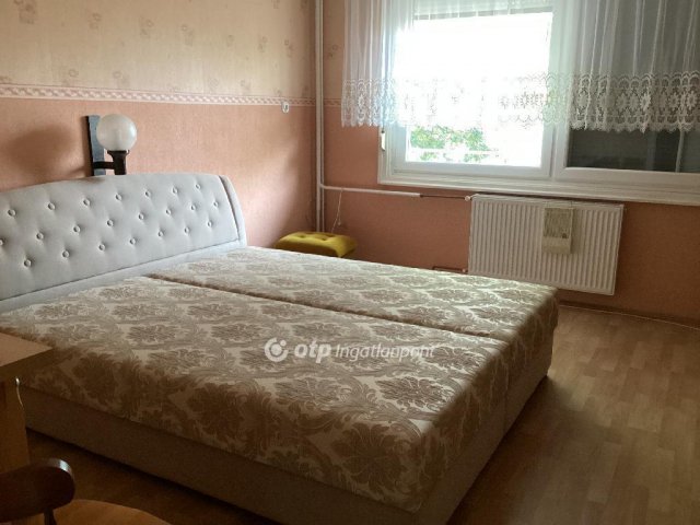 Eladó sorház, Gyulán 54 M Ft, 3+1 szobás / költözzbe.hu