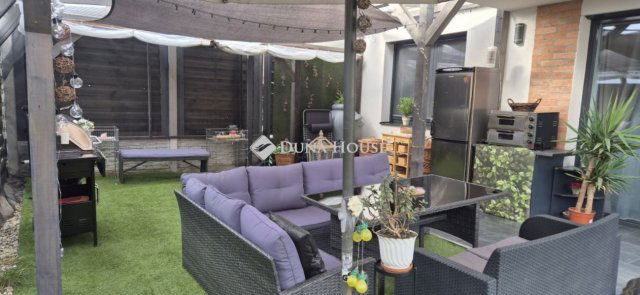 Eladó sorház, Budapesten, III. kerületben 180 M Ft, 4 szobás