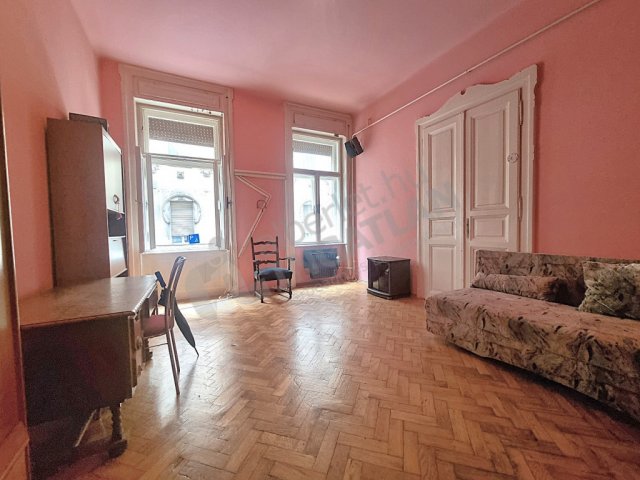 Eladó téglalakás, Budapesten, VII. kerületben, Szinva utcában