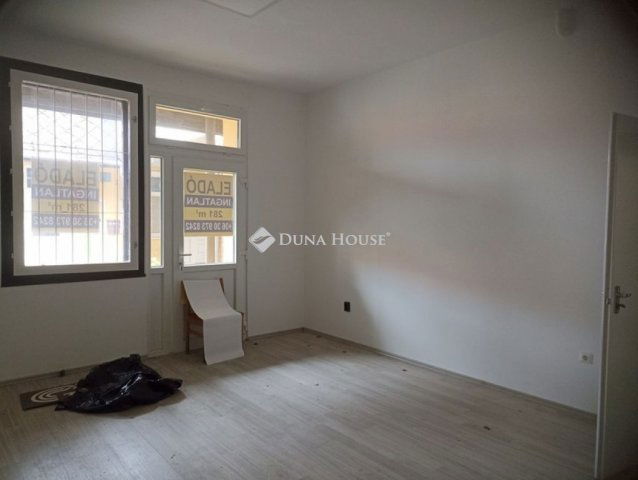 Eladó iroda, Nagykanizsán 120 M Ft / költözzbe.hu