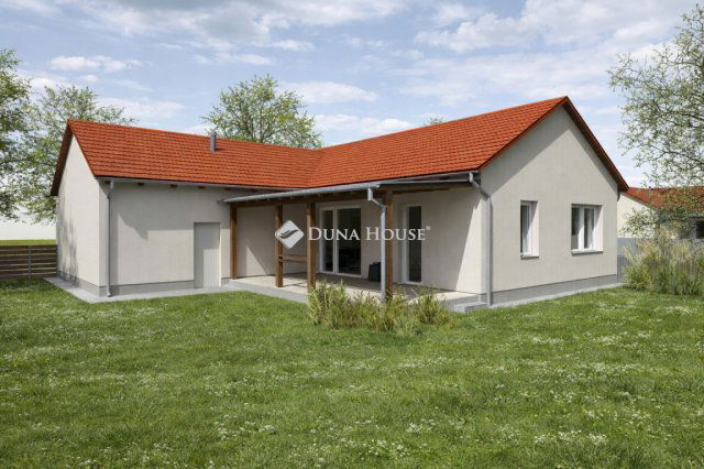 Eladó családi ház, Mórahalmon 97.33 M Ft, 4 szobás