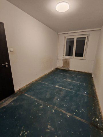 Eladó téglalakás, Tatabányán 36 M Ft, 2 szobás