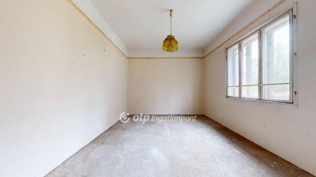 Eladó családi ház, Dombrádon 12.9 M Ft, 3 szobás