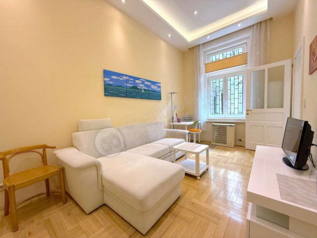 Kiadó téglalakás, albérlet, VI. kerületben, Ó utcában