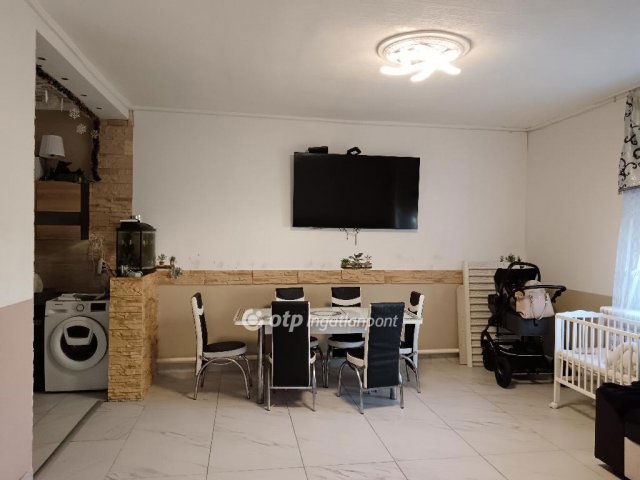 Eladó családi ház, Nagykállóban 16 M Ft, 2 szobás