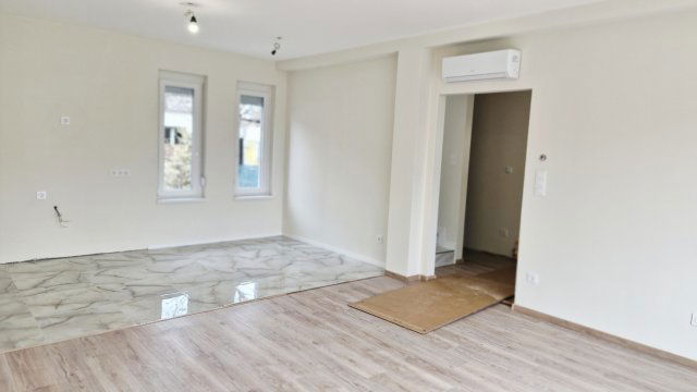 Eladó ikerház, Vecsésen 135 M Ft, 5 szobás