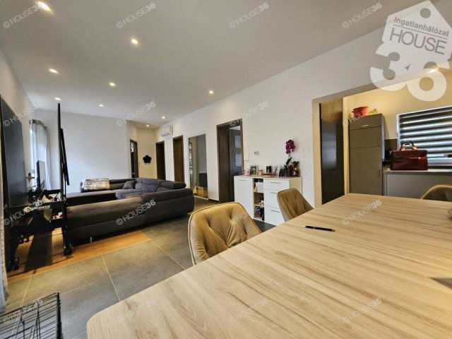 Eladó családi ház, Kecskeméten 79.9 M Ft, 3 szobás