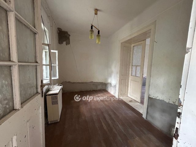 Eladó családi ház, Kocséren 17.9 M Ft, 1+2 szobás