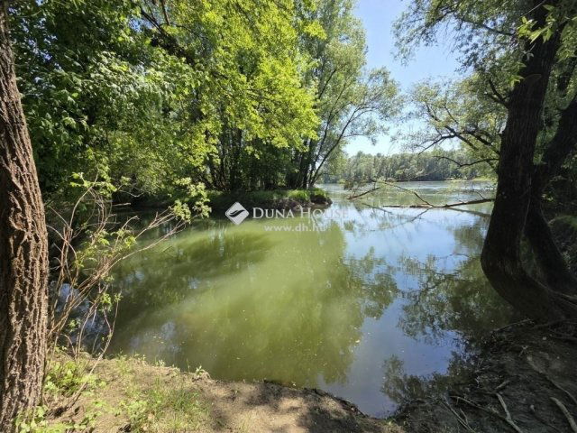 Eladó nyaraló, Vízváron 189 M Ft, 5 szobás