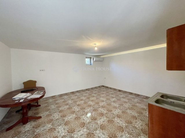 Eladó családi ház, Nagykátán 39.9 M Ft, 3 szobás