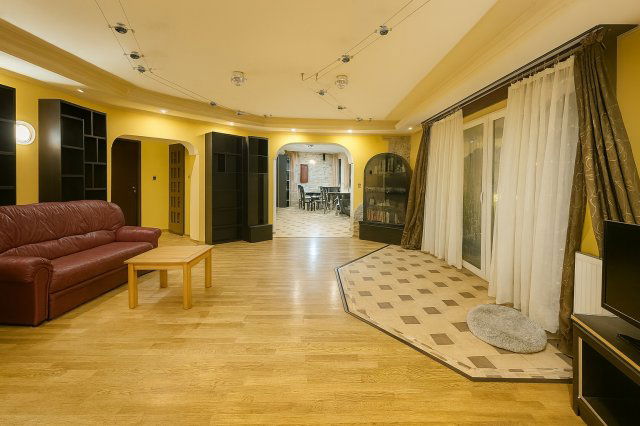 Eladó családi ház, Halásztelken 150 M Ft, 6+1 szobás