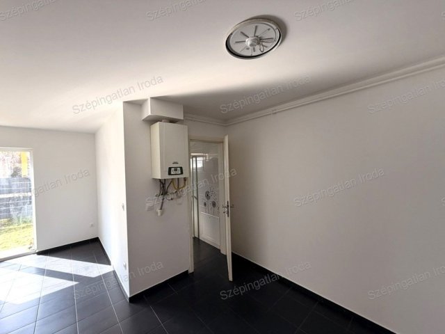 Eladó téglalakás, Sopronban 41 M Ft, 1 szobás