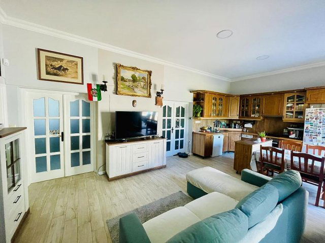 Eladó családi ház, Vácon 117 M Ft, 4 szobás