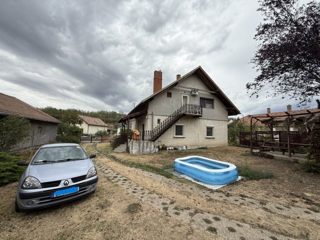 Eladó családi ház, Vereben 77 M Ft, 6 szobás