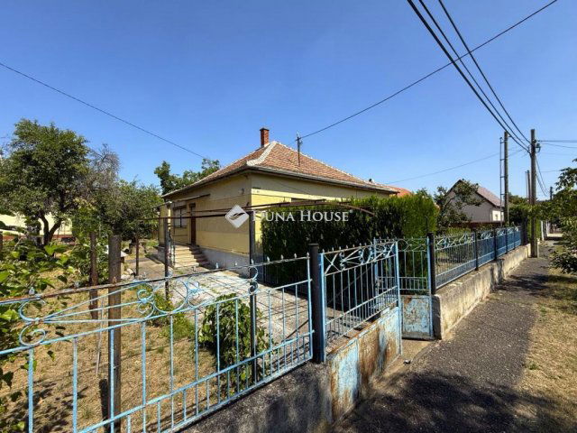 Eladó családi ház, XVII. kerületben, Tisza István utcában