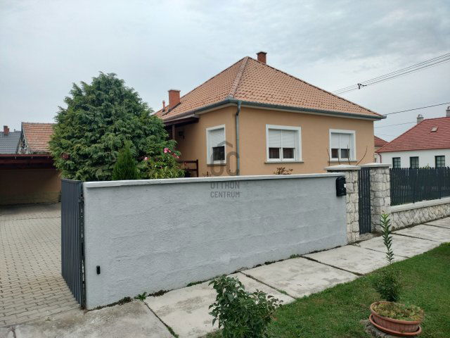 Eladó családi ház, Öttevényen 79.49 M Ft, 3 szobás