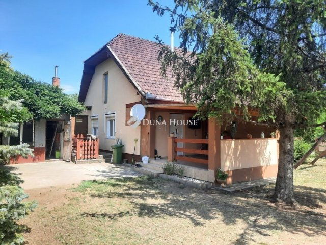 Eladó családi ház, Újlengyelen 59.9 M Ft, 3 szobás
