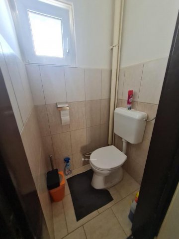 Eladó családi ház, Pécsett 93 M Ft, 4 szobás