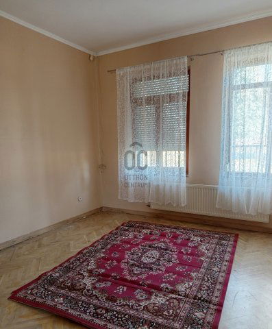 Eladó családi ház, Tatán 75 M Ft, 3 szobás