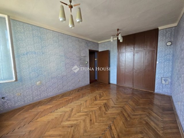 Eladó téglalakás, Szentlőrincen 32.5 M Ft, 2 szobás