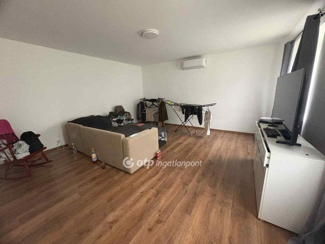 Eladó családi ház, Soboron 39.99 M Ft, 2 szobás