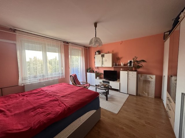 Eladó panellakás, Veszprémben, Haszkovó utcában 48 M Ft