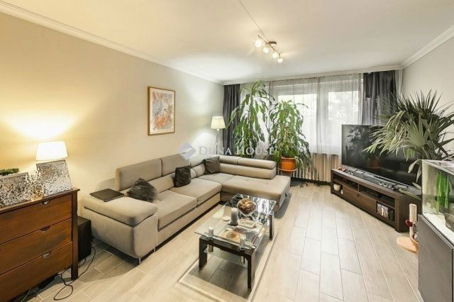 Eladó panellakás, Kecskeméten 58 M Ft, 3 szobás