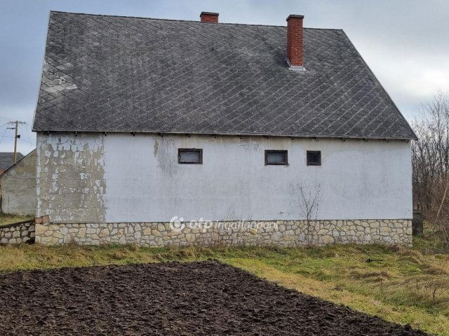 Eladó családi ház, Somlóvásárhelyen 19.99 M Ft, 2+1 szobás