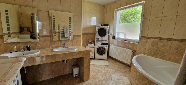 Eladó családi ház, Gyálon 124 M Ft, 6 szobás