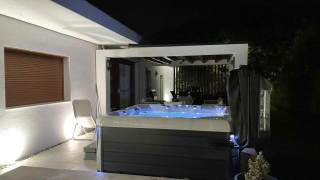 Eladó családi ház, Szigetszentmiklóson 280 M Ft, 4 szobás