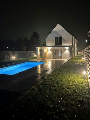 Eladó családi ház, Balatonakarattyán 239 M Ft, 4 szobás