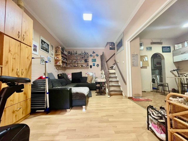 Eladó sorház, Békéscsabán 48 M Ft, 1+2 szobás