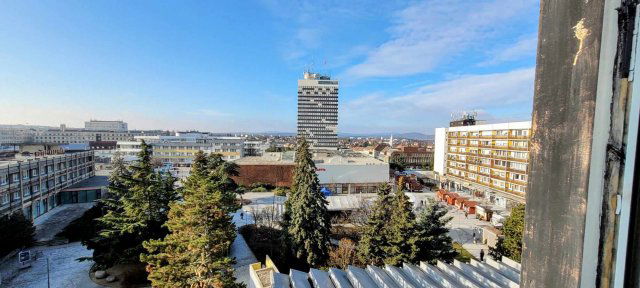 Eladó iroda, Veszprémben 27.9 M Ft, 3 szobás