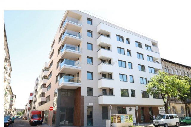 Eladó téglalakás, Budapesten, VIII. kerületben 83.9 M Ft