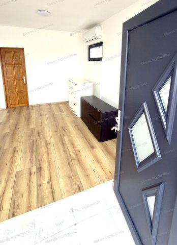 Eladó családi ház, Velencén 109.99 M Ft, 4 szobás