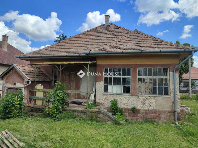 Eladó családi ház, Füzesabonyban 17.9 M Ft, 3 szobás