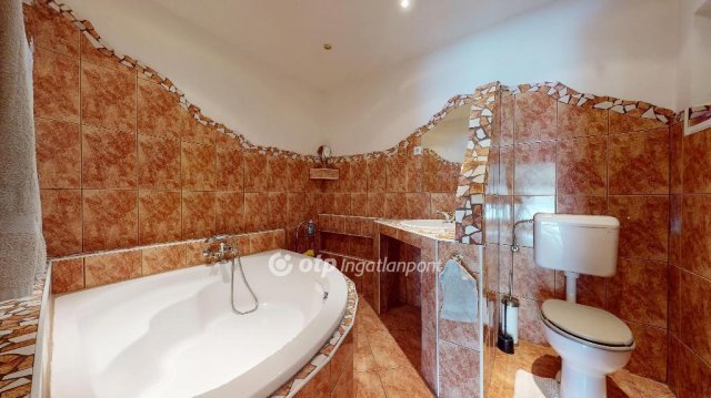 Eladó családi ház, Miskolcon 149 M Ft, 6 szobás