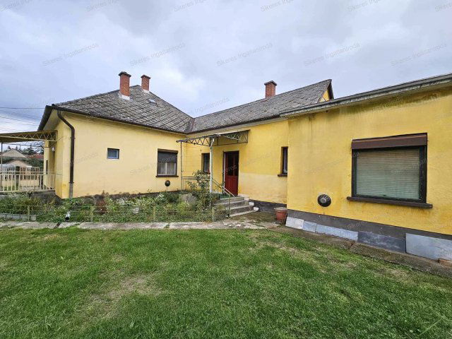 Eladó családi ház, Bábolnán, Zrínyi Miklós utcában 45 M Ft
