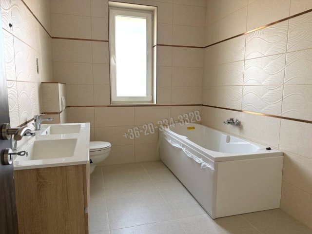 Eladó családi ház, Budapesten, XVI. kerületben 229.9 M Ft